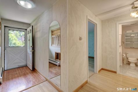 290 Williamstown Court Newington CT 06111
