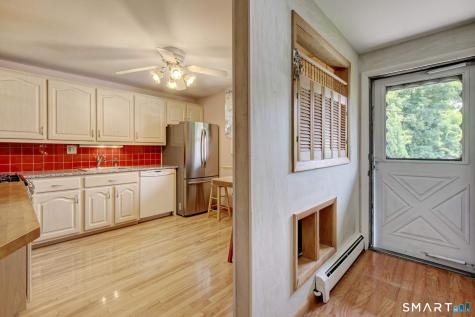 290 Williamstown Court Newington CT 06111