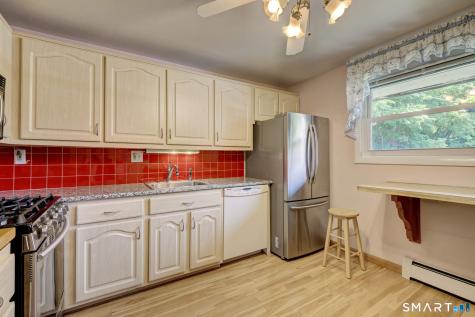290 Williamstown Court Newington CT 06111