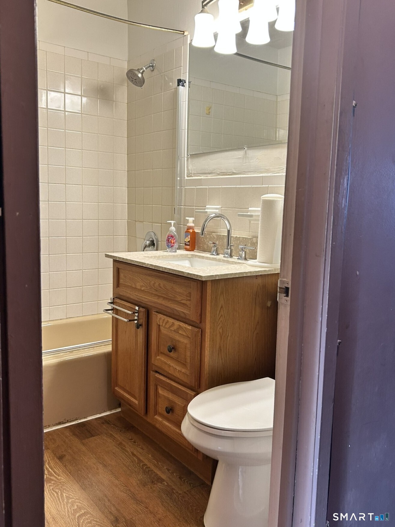 2 Camelot Drive Bloomfield CT 06002