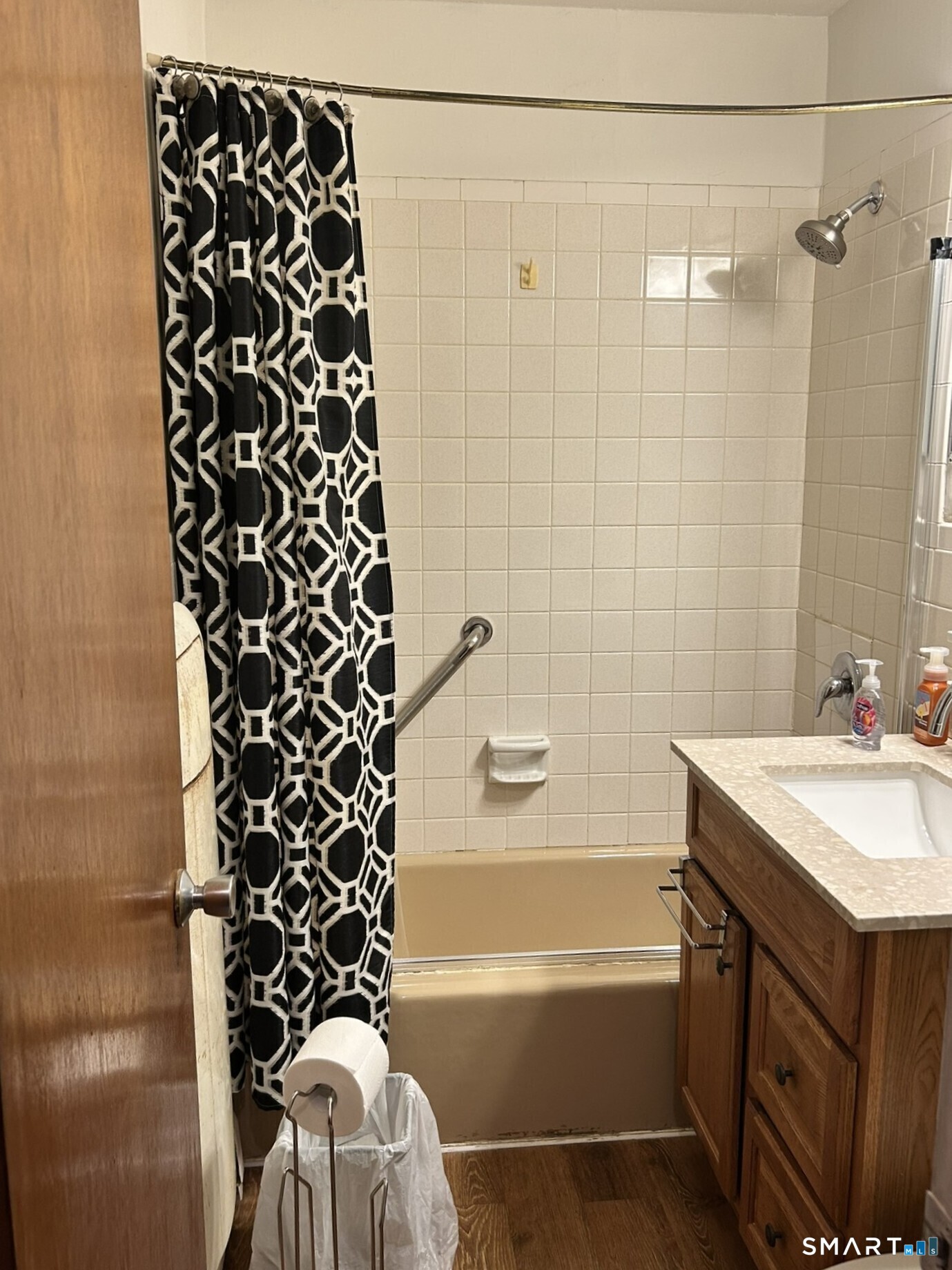 2 Camelot Drive Bloomfield CT 06002