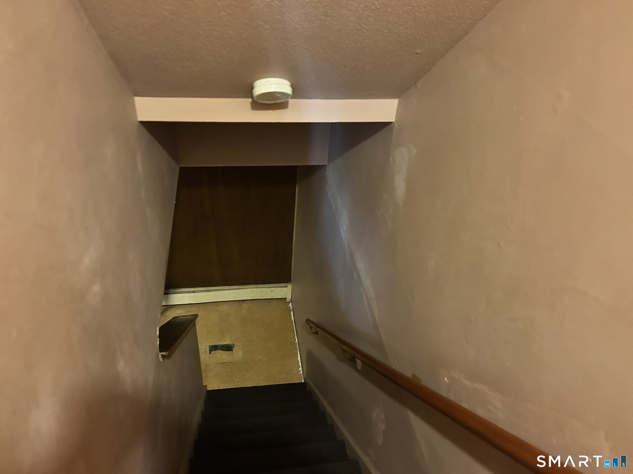 2 Camelot Drive Bloomfield CT 06002