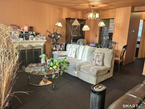 2 Camelot Drive Bloomfield CT 06002
