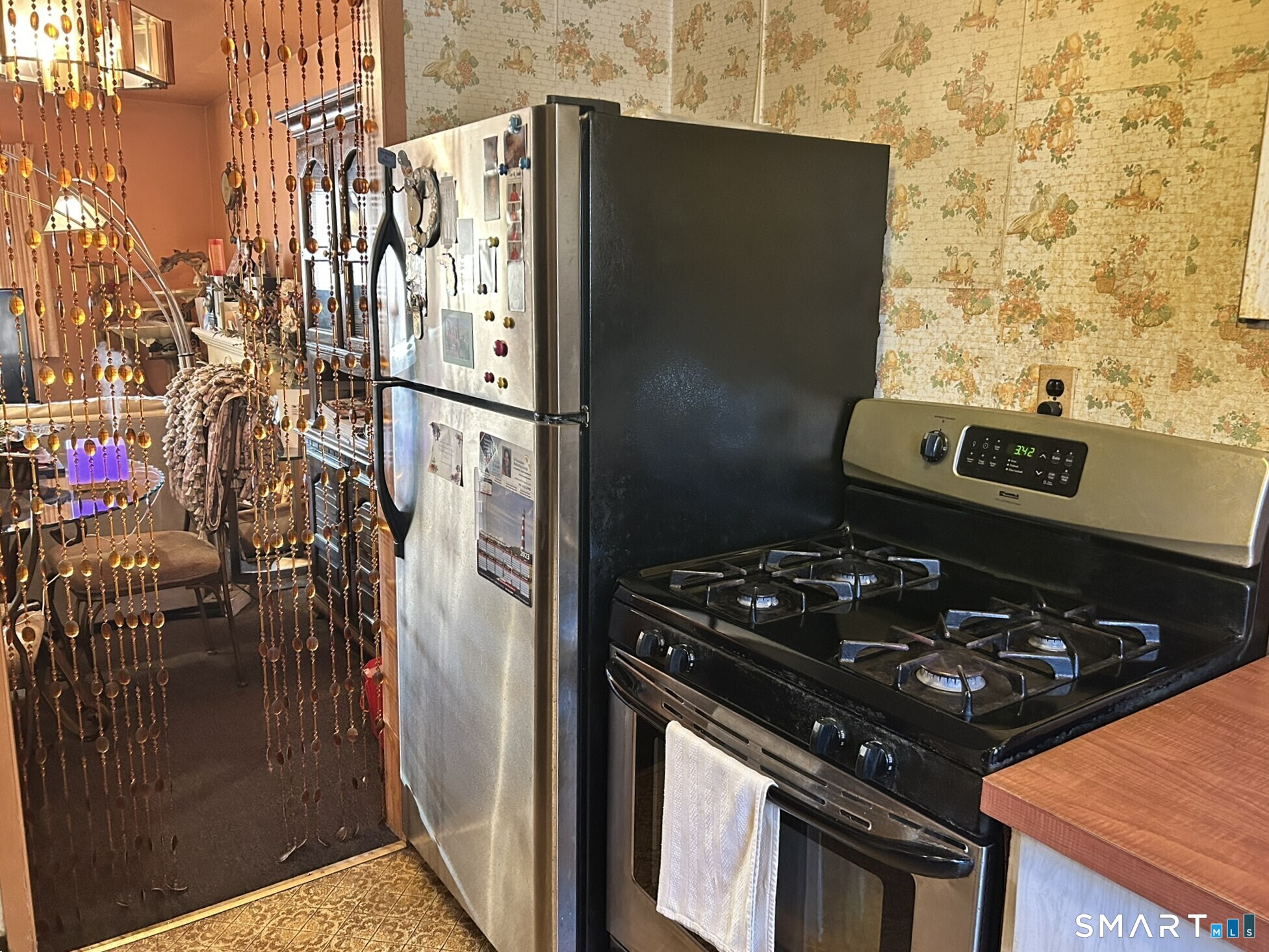 2 Camelot Drive Bloomfield CT 06002