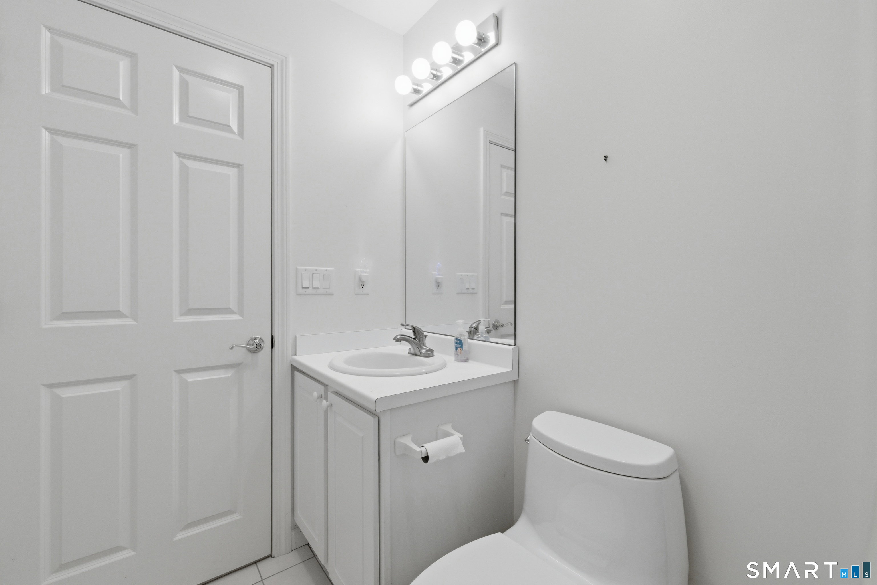 12 Tabor Circle West Hartford CT 06117