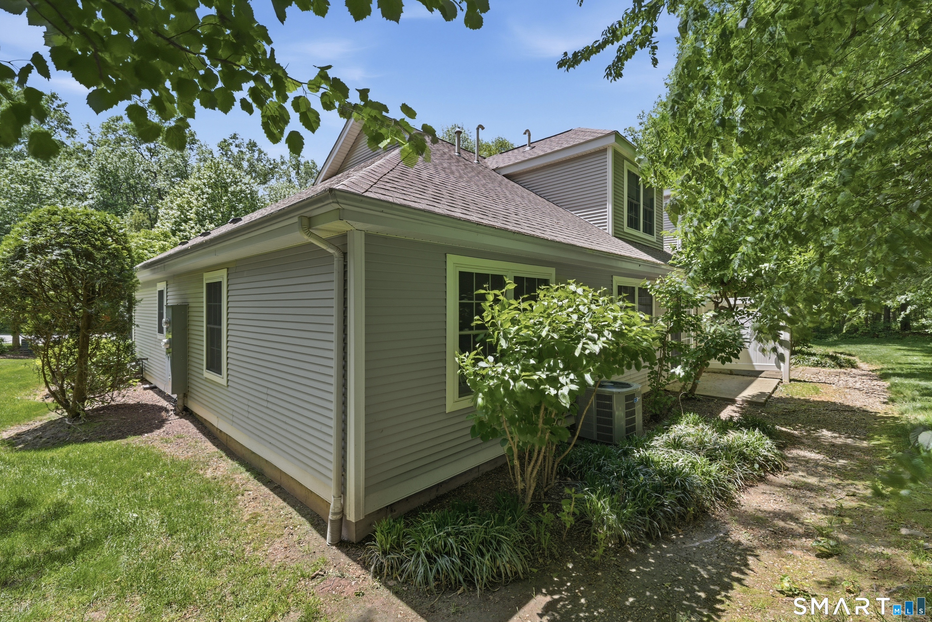 12 Tabor Circle West Hartford CT 06117
