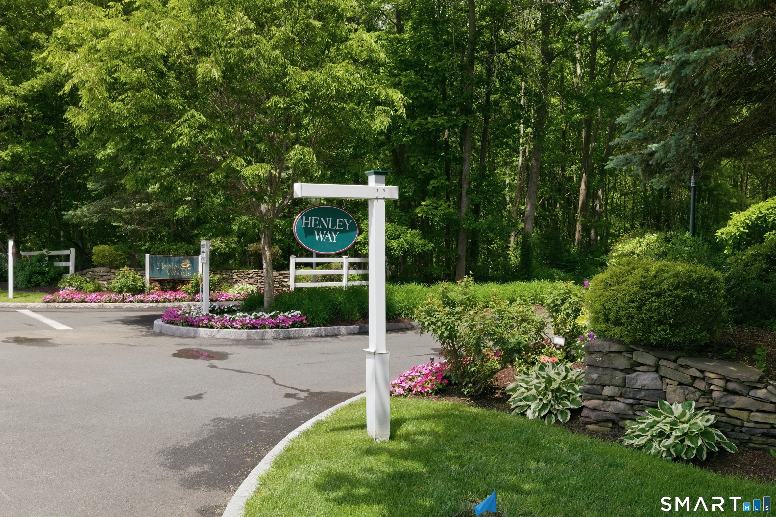 12 Tabor Circle West Hartford CT 06117