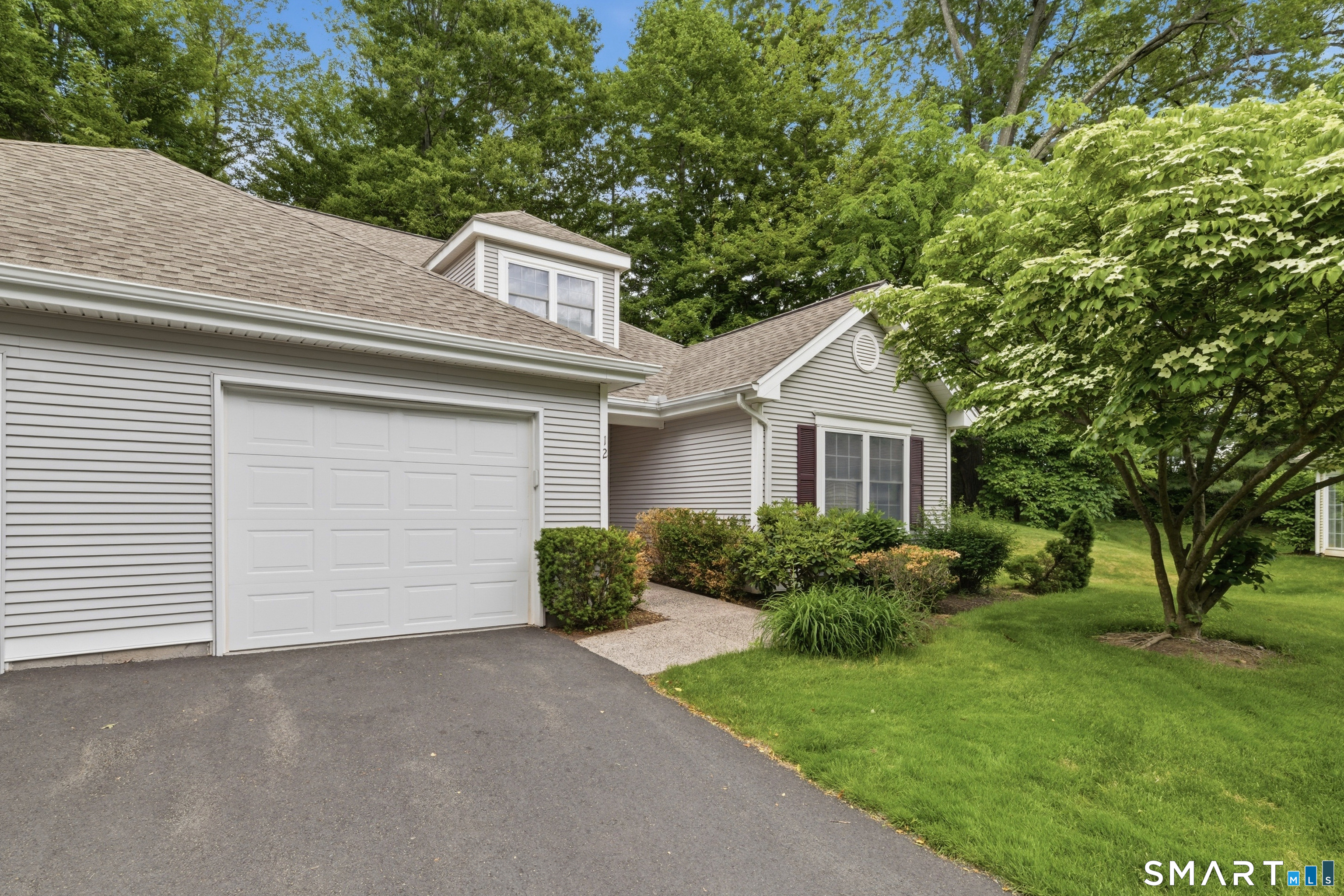 12 Tabor Circle West Hartford CT 06117