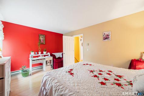35 Pearl Lake Road Waterbury CT 06706