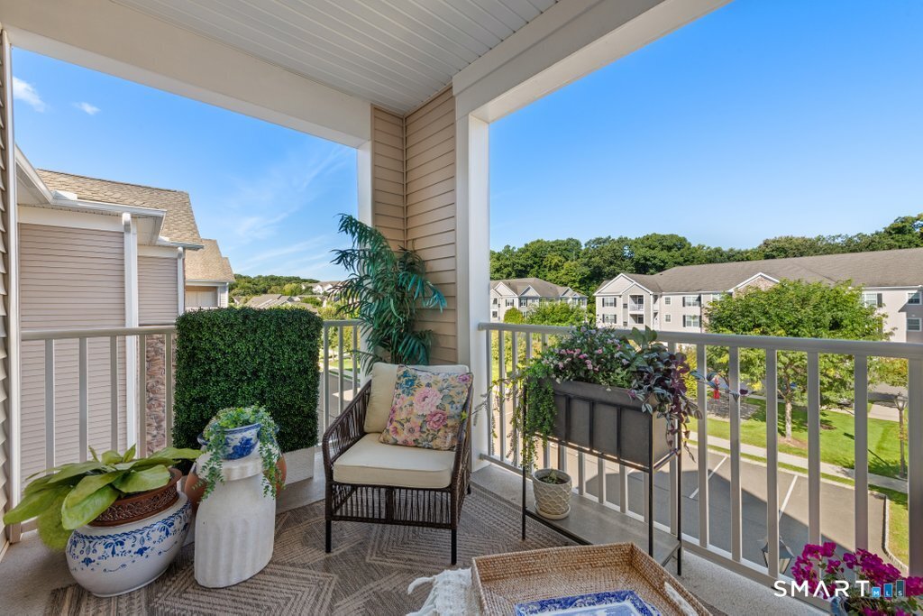 632 Brookside Court Newtown CT 06470