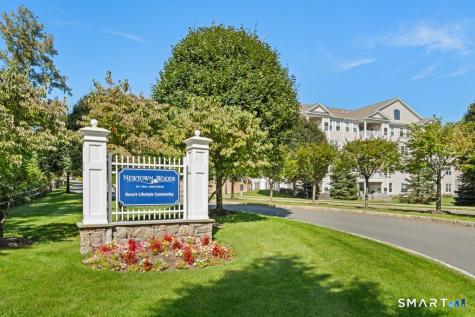 632 Brookside Court Newtown CT 06470