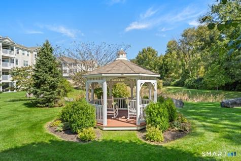 632 Brookside Court Newtown CT 06470