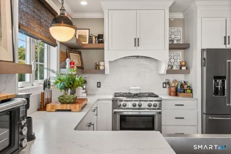 632 Brookside Court Newtown CT 06470
