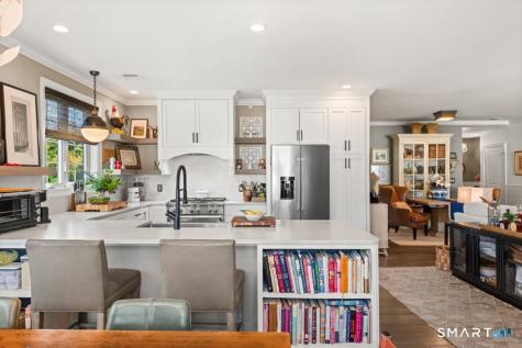 632 Brookside Court Newtown CT 06470
