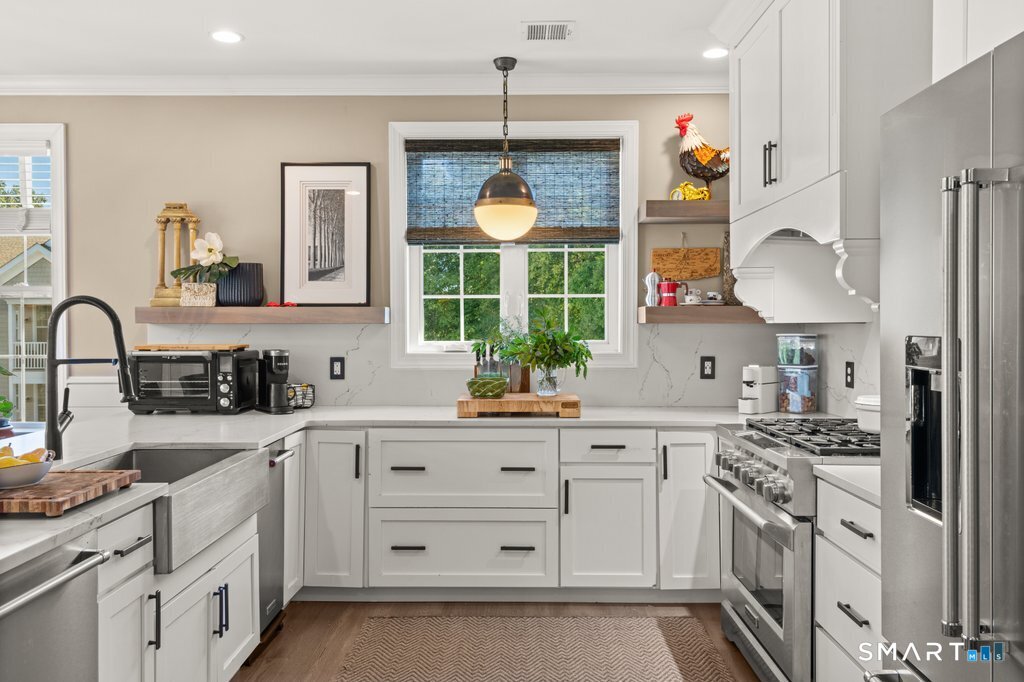632 Brookside Court Newtown CT 06470