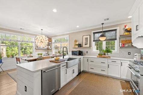 632 Brookside Court Newtown CT 06470