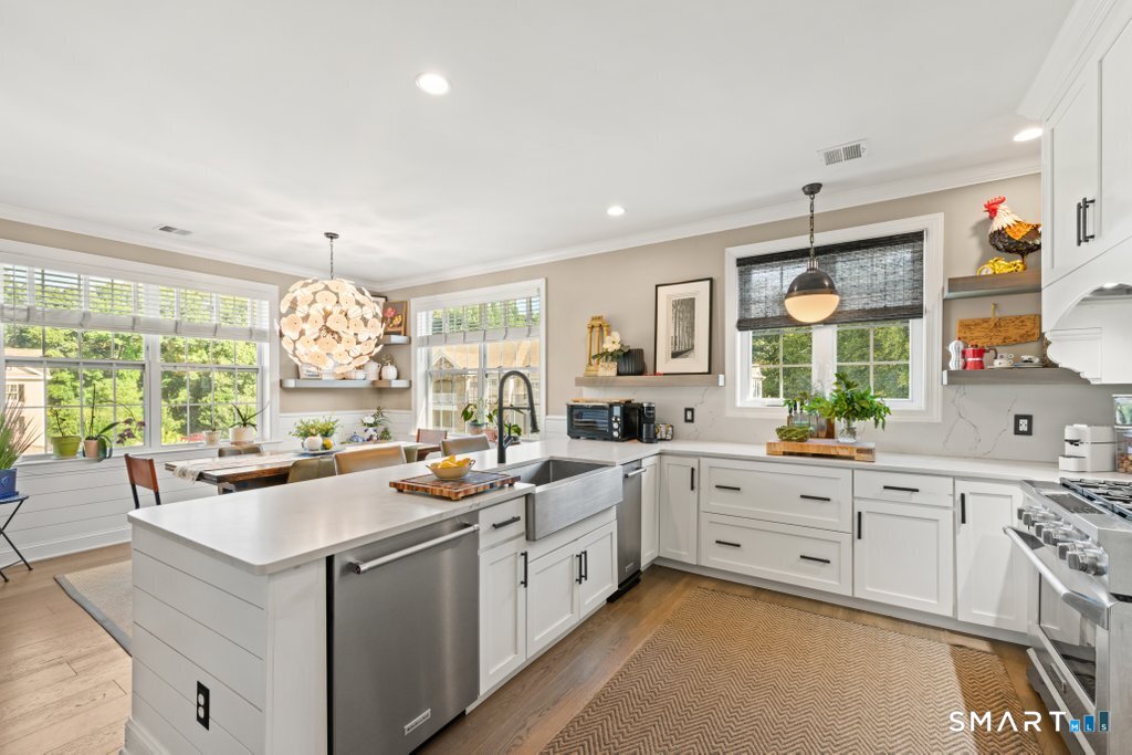 632 Brookside Court Newtown CT 06470