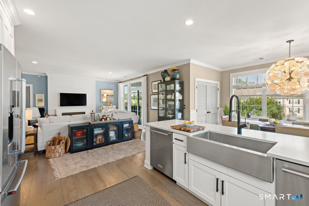 632 Brookside Court Newtown CT 06470