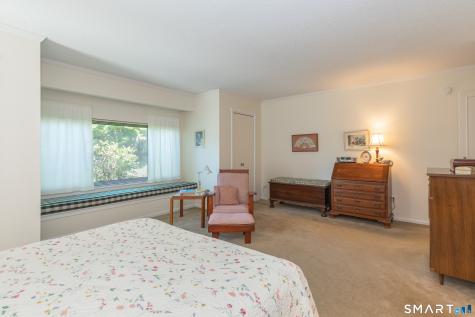 912 Heritage Village Southbury CT 06488