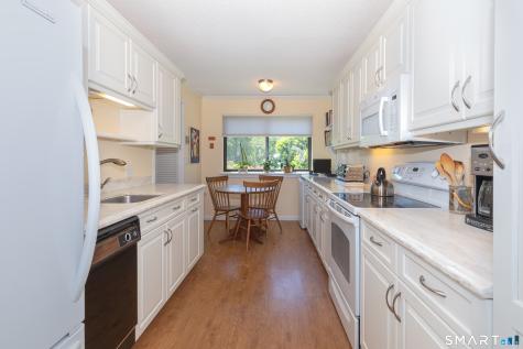 912 Heritage Village Southbury CT 06488