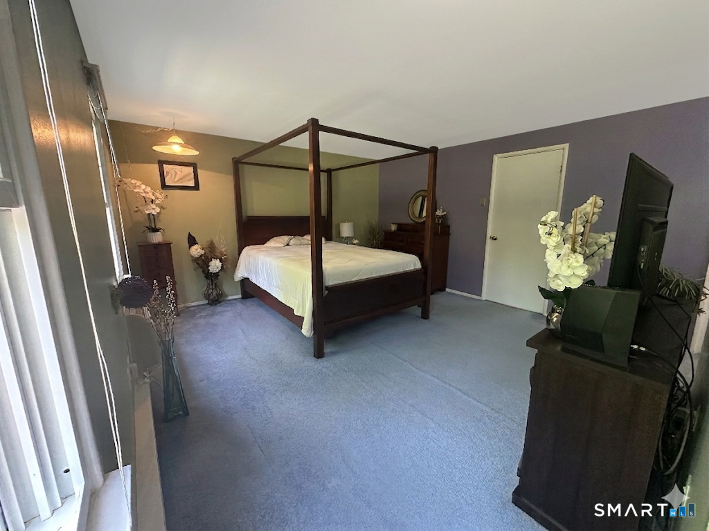 2 Lakeside Drive Ledyard CT 06339