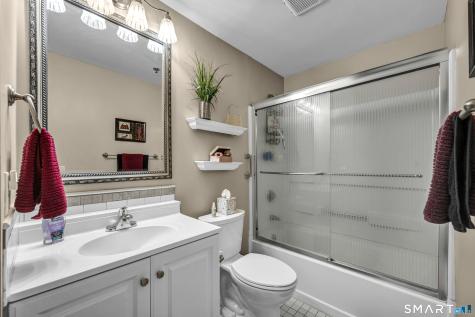 111 Dekoven Drive Middletown CT 06457