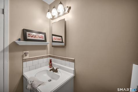 111 Dekoven Drive Middletown CT 06457