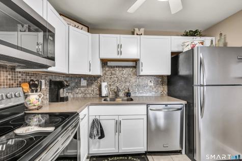 111 Dekoven Drive Middletown CT 06457
