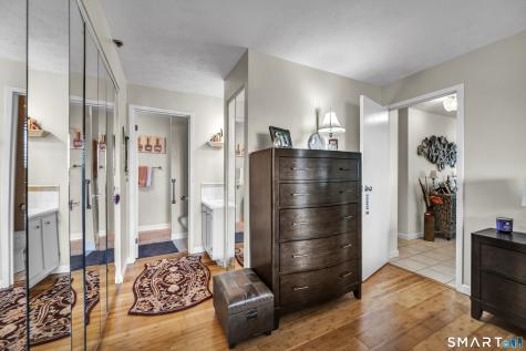 111 Dekoven Drive Middletown CT 06457