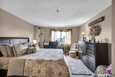 111 Dekoven Drive Middletown CT 06457