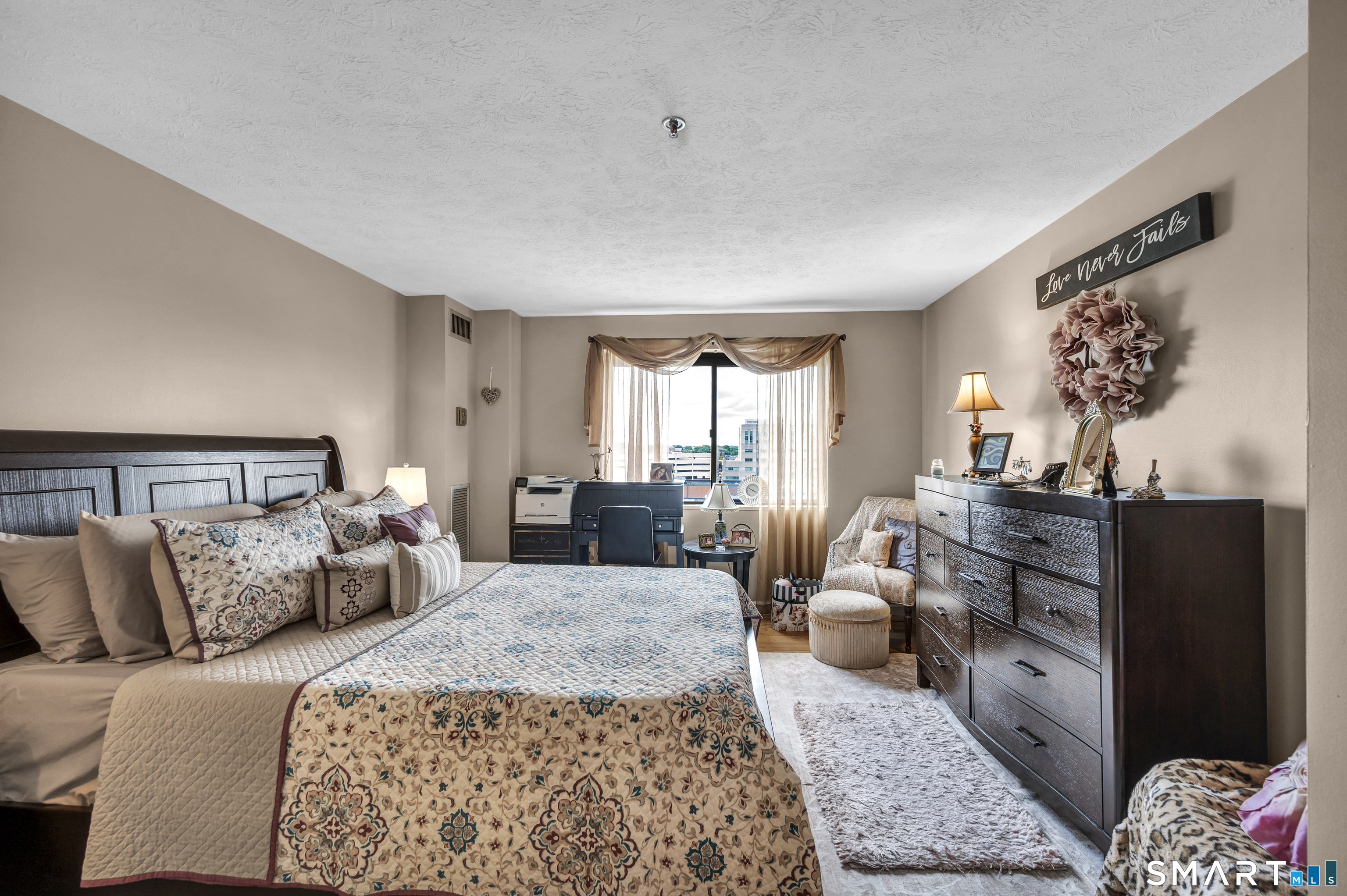111 Dekoven Drive Middletown CT 06457