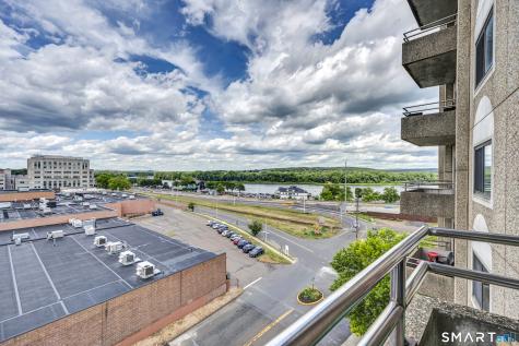 111 Dekoven Drive Middletown CT 06457