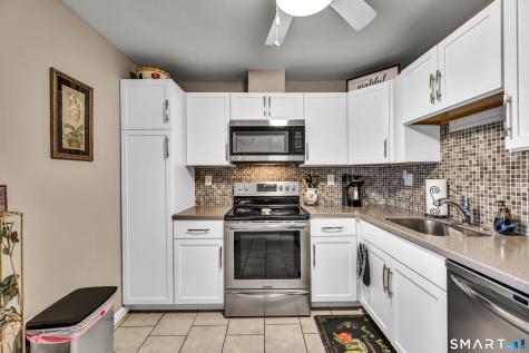 111 Dekoven Drive Middletown CT 06457