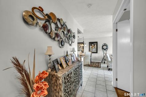 111 Dekoven Drive Middletown CT 06457