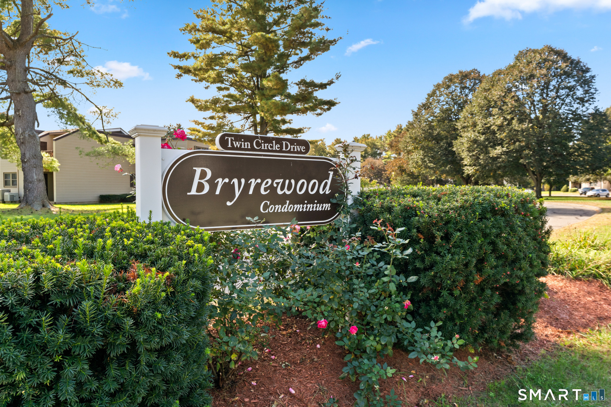 609 Twin Circle Drive South Windsor CT 06074