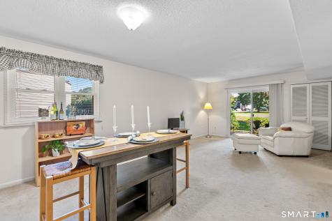 609 Twin Circle Drive South Windsor CT 06074