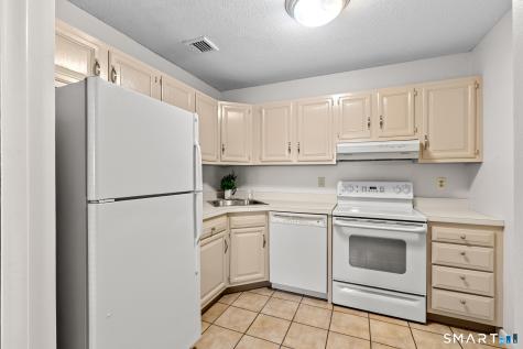 609 Twin Circle Drive South Windsor CT 06074