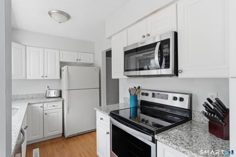 125 Staffordshire Common Wallingford CT 06492