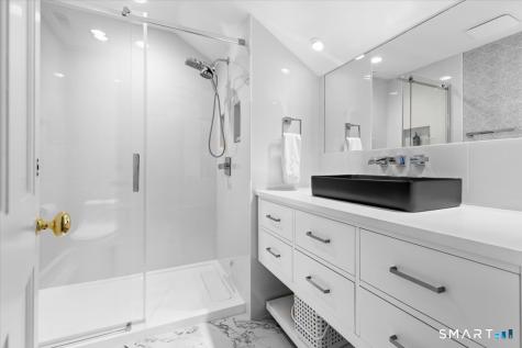 13 Salt Meadow Lane Branford CT 06405