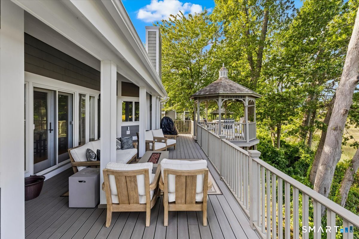 13 Salt Meadow Lane Branford CT 06405