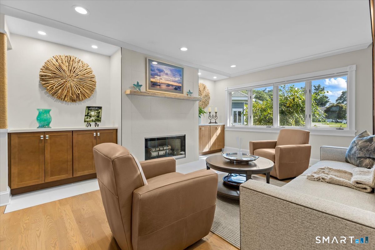 13 Salt Meadow Lane Branford CT 06405