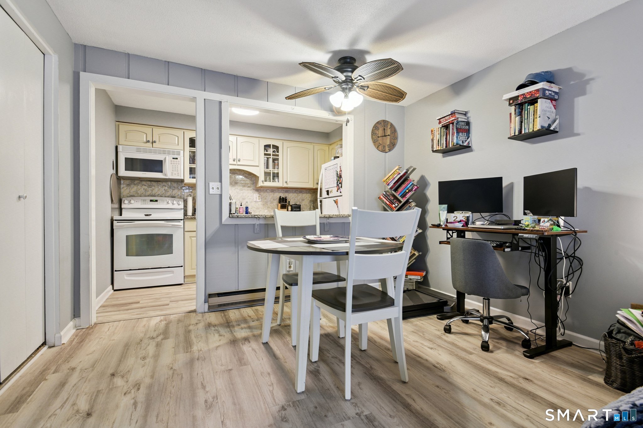 6 Hamre Lane Branford CT 06405