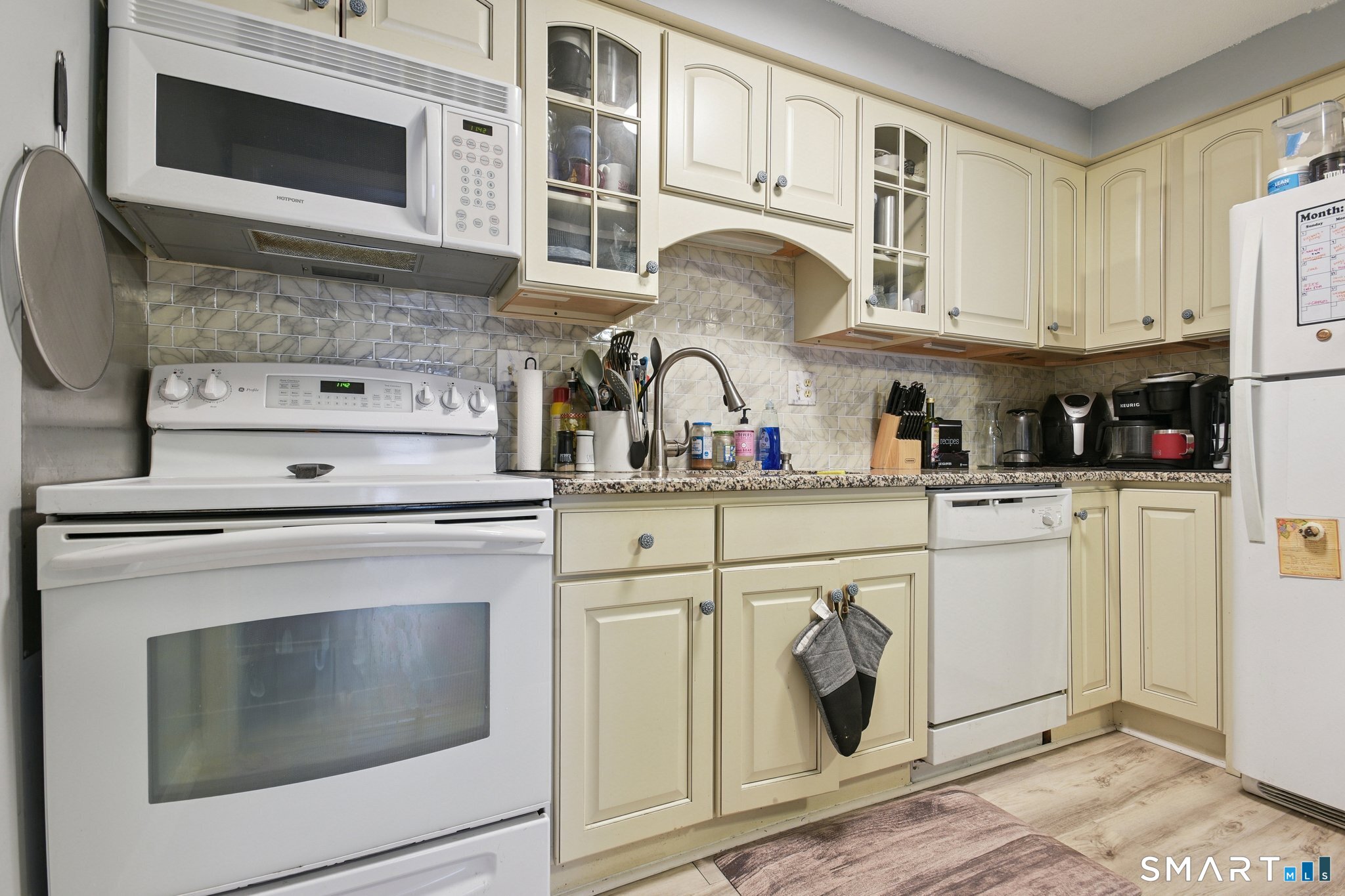 6 Hamre Lane Branford CT 06405