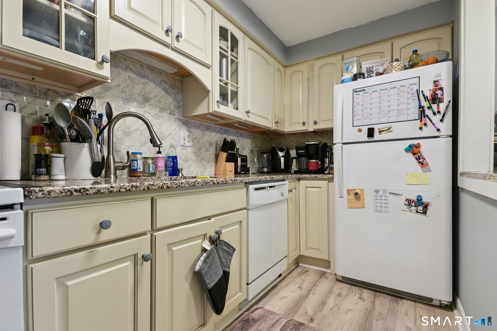 6 Hamre Lane Branford CT 06405