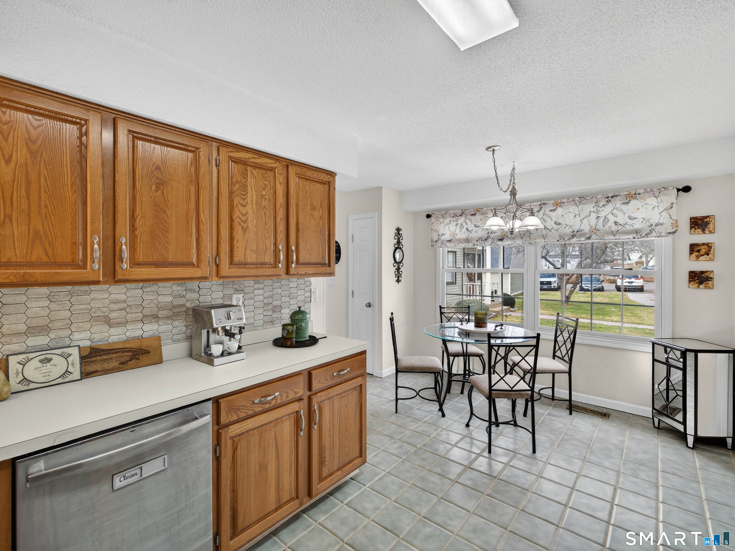 906 Canterbury Lane Colchester CT 06415