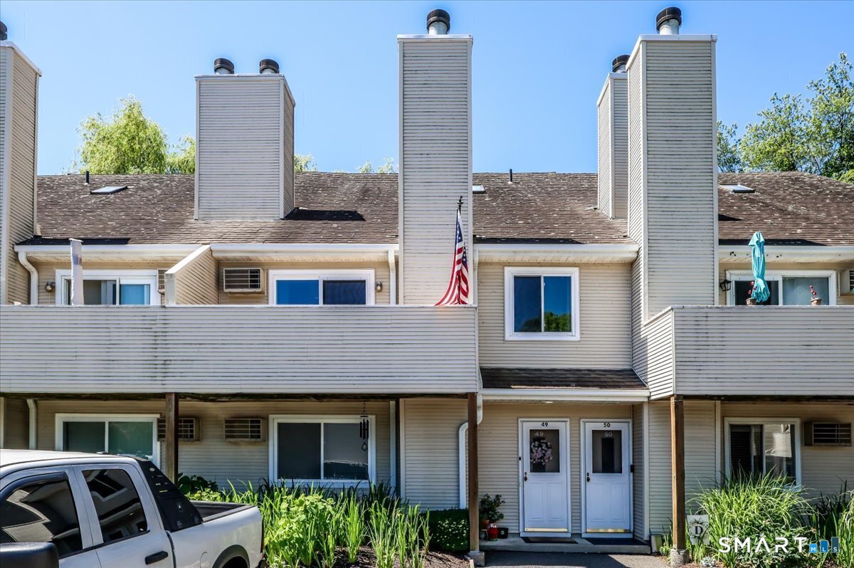 136 Pembroke Road Danbury CT 06811