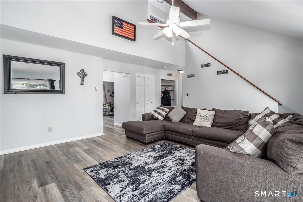 136 Pembroke Road Danbury CT 06811