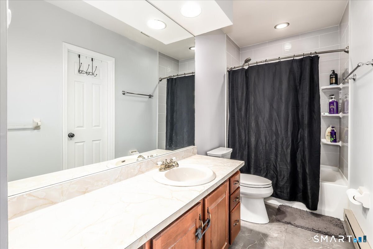 136 Pembroke Road Danbury CT 06811