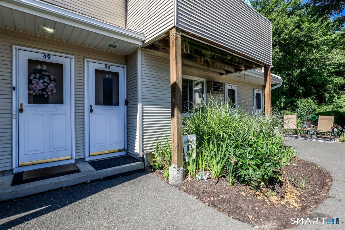 136 Pembroke Road Danbury CT 06811