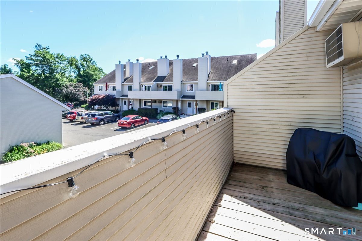 136 Pembroke Road Danbury CT 06811